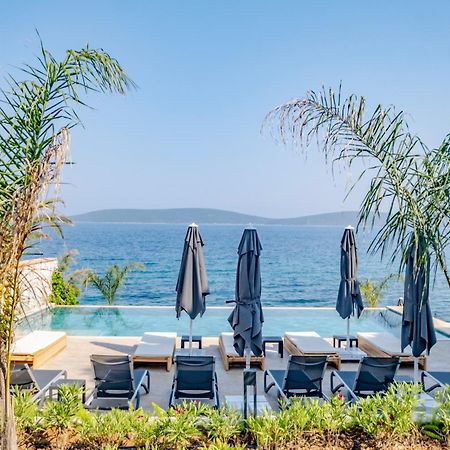 Isolina Bodrum Luaran gambar