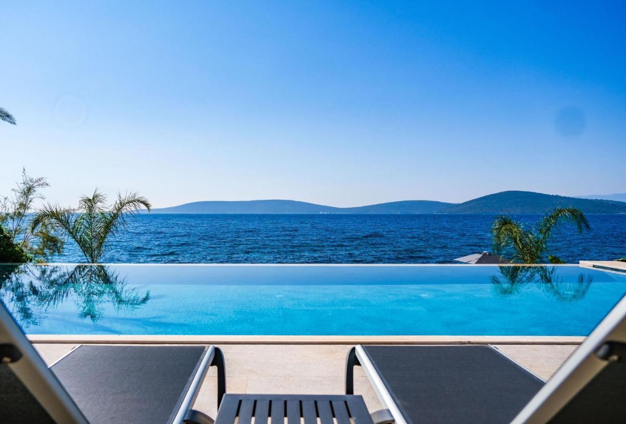 Isolina Bodrum Luaran gambar