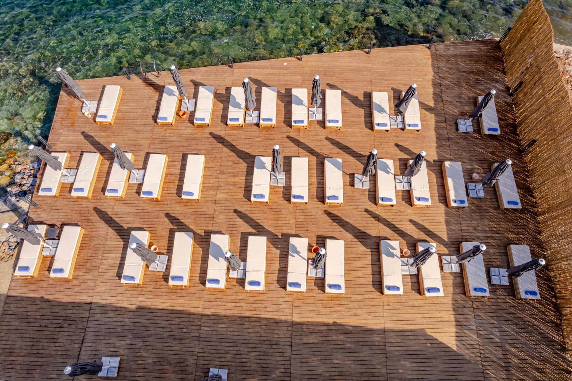 Isolina Bodrum Luaran gambar
