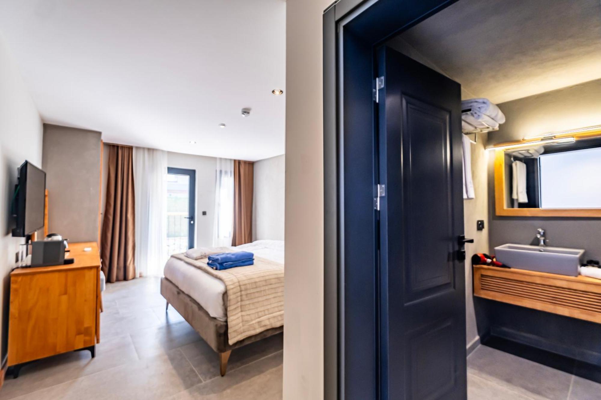 Isolina Bodrum Luaran gambar