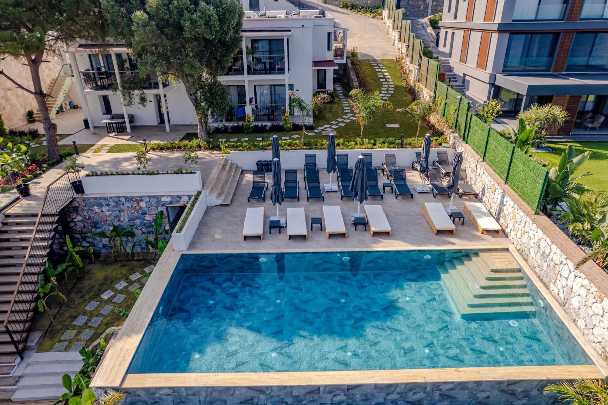 Isolina Bodrum Luaran gambar