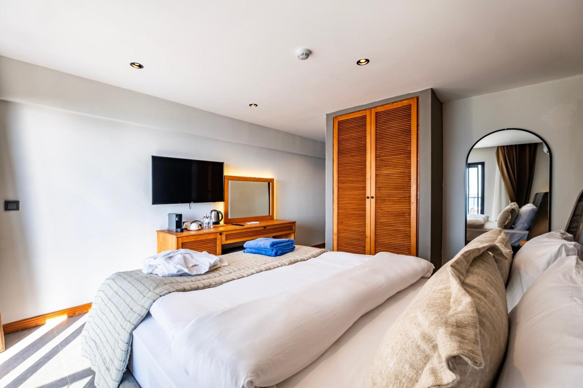 Isolina Bodrum Luaran gambar