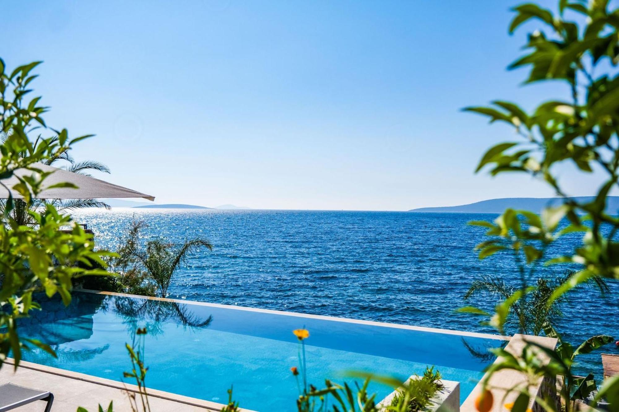 Isolina Bodrum Luaran gambar